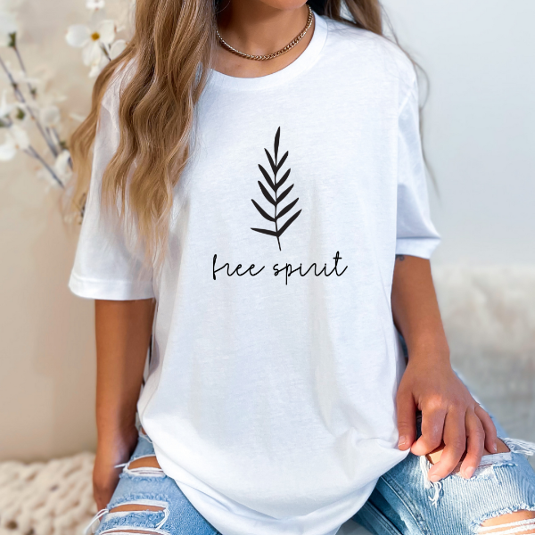 Free Spirit leaf  Our Tees are soft & Comfortable to help you feel cozy and relaxed. They come in several colours and true to fit sizes. (Go up a size for a more oversized, relaxed fit)  Unisex T-shirts - suitable for men and women.  Colours available - White, Black, Indigo Blue, Military Green, Sand, Natural, Navy, Red, or Grey Tee