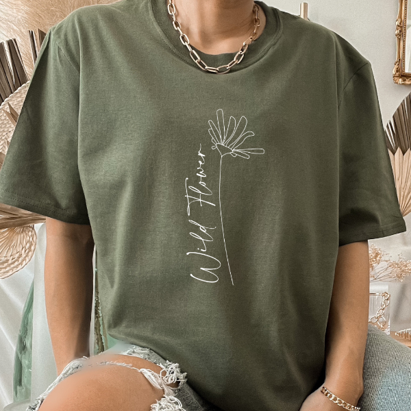 Wild Flower T-shirt  A pretty tee with a gorgeous Wild flower print.  Our Tees are soft & Comfortable to help you feel cozy and relaxed. They come in several colours and true to fit sizes. (Go up a size for a more oversized, relaxed fit)  Unisex T-shirts - suitable for men and women.  Colours available - White, Black, Indigo Blue, Military Green, Sand, Natural, Navy, Red, or Grey Tee