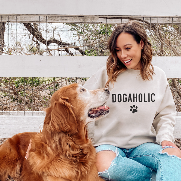 Dogaholic sweatshirts  For the dog lover. Our apparel is unisex so suitable for men and women. This design is available on T-shirt, sweatshirt and Hoodies.  Sweatshirts in 6 colours - Sand, White, Black, Grey, Pink or Navy 